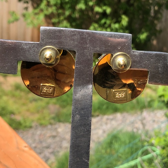 Lunch at the Ritz Lily A La Mode 🆕 Earrings - Picture 7 of 10